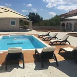 Apartment Kuce Za Odmor Brkic Lozovac