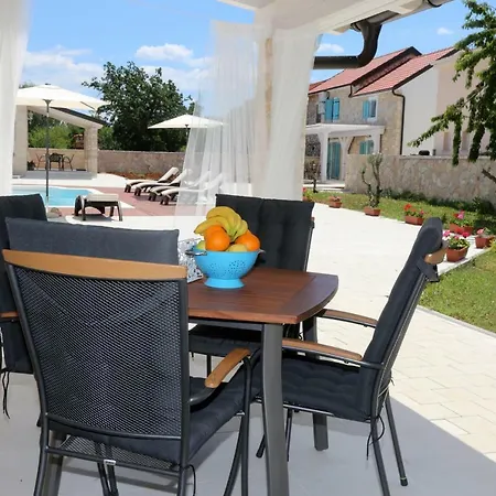 Kuce Za Odmor Brkic 公寓 *