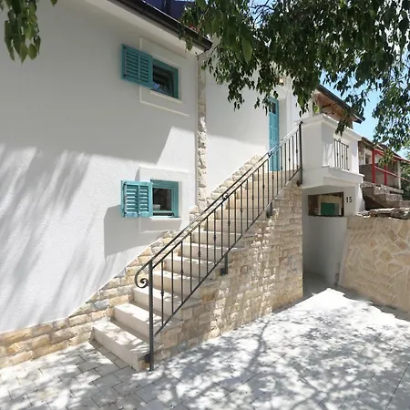 Kuce Za Odmor Brkic לוזובאק