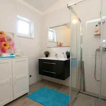 Kuce Za Odmor Brkic Lozovac